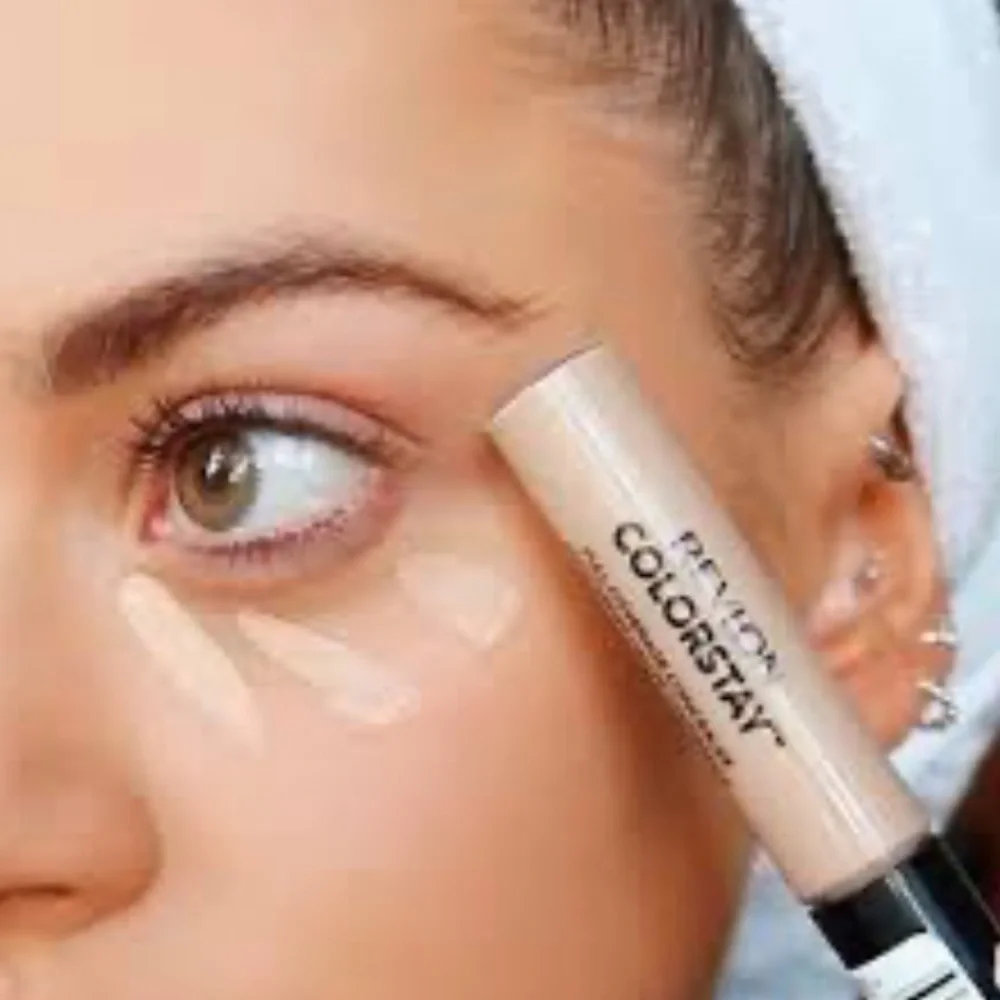 NEW Revlon ColorStay 015 Light Full Coverage Concealer